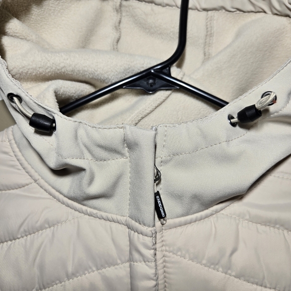 New Balance Women's Quilted Running Jacket Beige Full Zip Hooded Zip Pockets XL - Picture 6 of 14